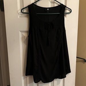 Iz Byer Black Sleeveless Blouse